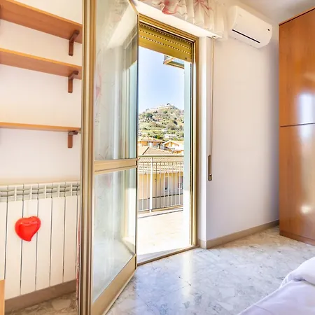 Comodo Sul Mare Apartment *